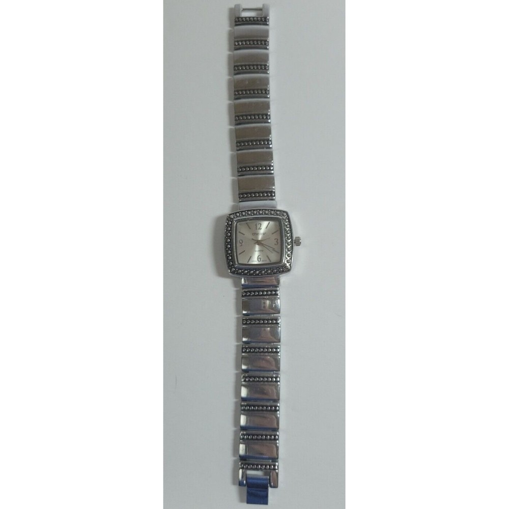 Chicos Watch Women Silver Tone Shiny White Dial Strong Clasp New Battery 7 inch